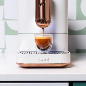 Café Affetto Espresso machine NEW in box matte white with WiFi